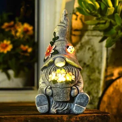 Image de Lampes solaires de jardin décoratives avec des fleurs