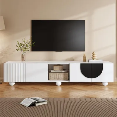 Image de Meuble TV moderne au design unique et à la structure métallique robuste