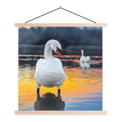Produktbild von MuchoWow® Textilposter Schwan - Vogel - Sonnenuntergang - Wasser 60x60 cm mit holzfarbenen Rahmen - Wanddekoration