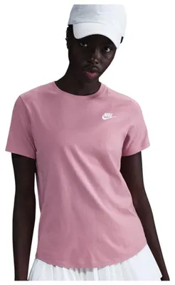 Zdjęcie produktu dla Nike Γυναικεία κοντομάνικη μπλούζα Sportswear Club Essentials T-Shirt XS