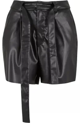 Imagen del producto de Pantalones cortos de imitación de cuero para mujer, marca Urban Classics, color , talla 28
