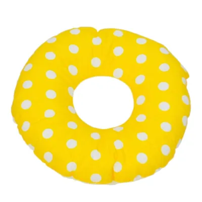 Image de Coussin rond à pois jaunes après la naissance