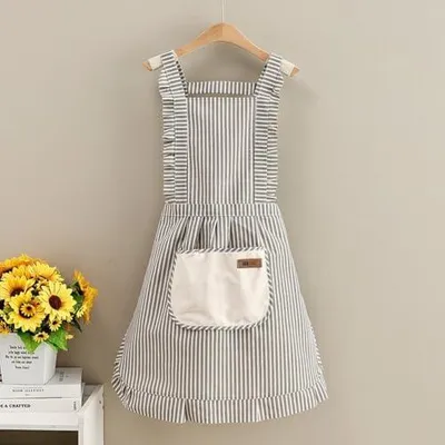 Produktbild von Gestreifte Schürze für Damen mit Handtuch, ideal für Küche und Restaurant