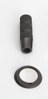 Obrázek produktu pro Elzusha – Skrytý doraz dveří s magnetem a nastavitelnou výškou