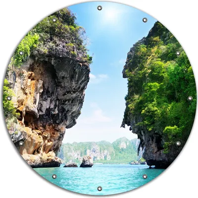 Produktbild von Wallario rundes Outdoor-Poster für Garten oder Balkon, Motiv Felsenschlucht am Meer in Thailand, 90 cm Durchmesser