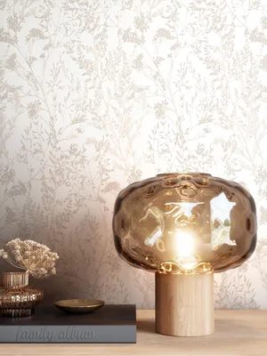 Produktbild von NEWROOM Tapete Beige Vliestapete Leicht Glänzend - Blumentapete Floral Weiß  Blumen Blätter  Romantisch