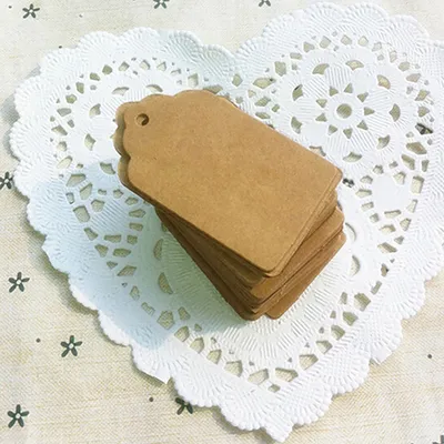Produktbild von 100pcs Hochzeitsfeier Kraftpapier -Hang -Tags bevorzugen Punchpreisgeschenkkarten