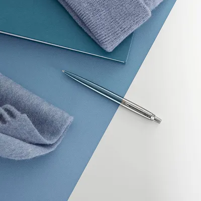 Produktbild von Parker Jotter Kugelschreiber | Waterloo Blue | Mittlere Spitze | Blaue Tinte | Geschenkbox