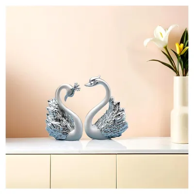 Produktbild von 2er Set Schwanenfiguren zur Dekoration von Kuchen und als Wohnaccessoires für Tisch und Büro