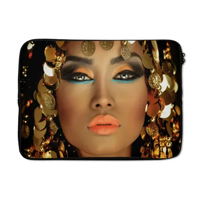Produktbild von MuchoWow® Laptop Hülle 13 Zoll Frau - Kleopatra - Gold - Schmuck - Make-up - Luxus Laptoptasche - Laptophülle - Sleeve - Rundumschutz