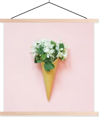 Produktbild von MuchoWow® Textilposter Eiswaffel - Blumen - Stilleben 60x60 cm mit holzfarbenen Rahmen - Wanddekoration