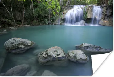 Produktbild von MuchoWow® Poster Ein thailändischer Wasserfall an den Felsen im Erawan-Nationalpark 60x40 cm - Schlafzimmerdekoration
