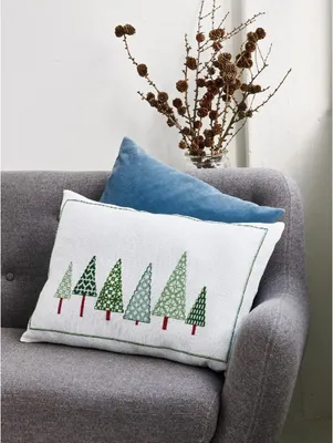 Productafbeelding van Permin kruisstik-set voor kussens, voorkant: "Kerstbomen", telpatroon, 58x40 cm