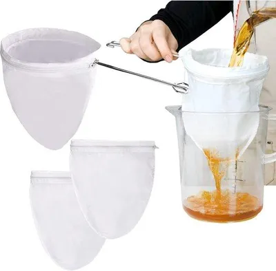 Produktbild von Drei herstellbare Filterbeutel mit Metallring - waschbarer Filtertuch - kassenfähige Filterbeutel - Baumwollfilterbeutel für Fruchtsaft, Milch, Kaffee, Nussdrink, Gemüsesaft - Durchmesser 18,6 cm, Gesamtlänge 34,5 cm