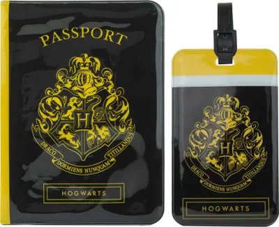 Produktbild von Cinereplicas Harry Potter – Hogwarts-Gepäckanhänger und Reisepasshülle – offizielle Lizenz
