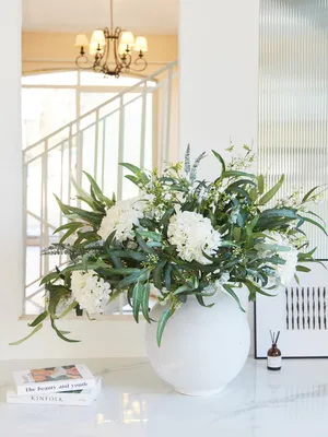Image de Elzusha - Ensemble de 13 hortensias artificielles avec feuilles d'eucalyptus