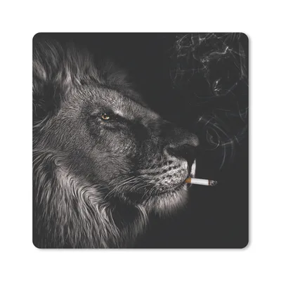 Produktbild von MuchoWow® Mauspad Mousepad Löwe - Rauchen - Schwarz - Weiß 20x20 cm - Mousepads - Maus Mat - Pad - Mausunterlage - Desk Mat - Bureauartikeln