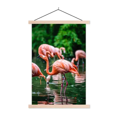 Produktbild von MuchoWow® Textilposter Flamingo - Tropisch - Vogel - Wasser - Rosa 120x180 cm mit holzfarbenen Rahmen - Textil-Plakat