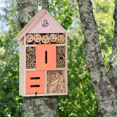 Productafbeelding van Famanu insectenhotel, gemaakt van natuurlijke materialen - Geschikt voor bijen, lieveheersbeestjes en vlinders - 8 x 31 x 10 cm