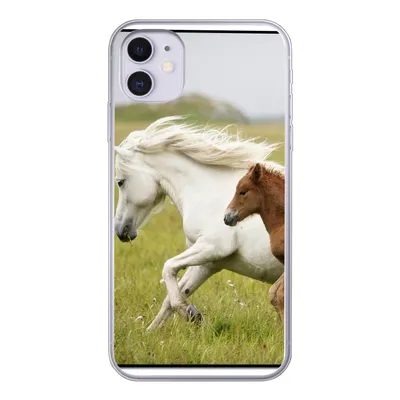 Produktbild von MuchoWow® Handyhülle Schutzhülle Hülle für iPhone 11 Pferde - Tiere - Gras Silikon Softcase Handy Hülle - Handytasche