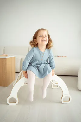 Produktbild von Kleine Montessori Bogenwippe Kletterbogen mit Handgriffen