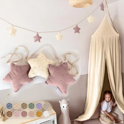 Produktbild von Handgemachte Wimpelkette aus Musselin Kinderzimmer Gold Applikation