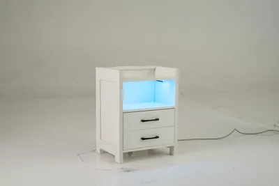 Zdjęcie produktu dla KOMFOTTEU stolik nocny ze stacją ładującą i oświetleniem LED, mały drewniany stolik kawowy z szufladami i otwartym schowkiem, nowoczesny stolik boczny do salonu, 45 x 35 x 60 cm (biały)