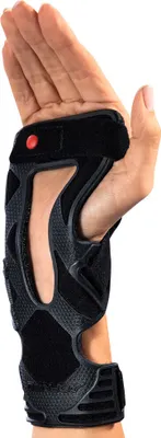 Productafbeelding van DONJOY® CarpaForm™ polsbrace, maat: S, kleur: zwart, voor de rechterhand