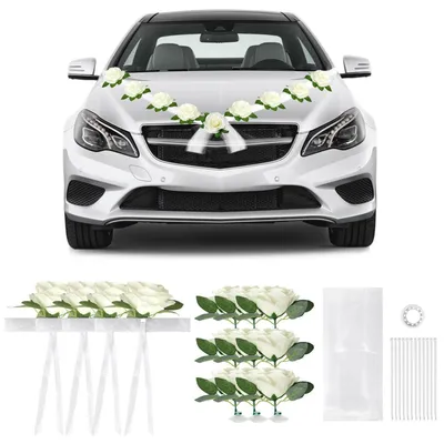 Image de Décoration de voiture de mariage : 13 roses, tulle, décoration pour le capot