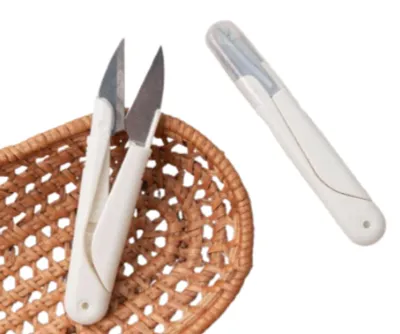 Produktbild von Zweifadenschere, eine handliche Schere mit Schutzhülle, Stoffschere, Stickschere, Nähschere