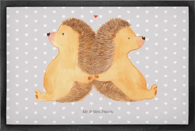 Produktbild von Mr. & Mrs. Panda Fussmatte Igel händchenhaltend 50 x 75 cm - Grau Pastell - Geschenk, glücklich, Freundin, Lieblingsmensch, Liebesbotschaft, Sauberlaufmatte, fußmatte
