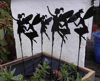 Produktbild von Topfstecker Beetstecker 6 Feen Gartenstecker (2 Modelle) Eisen schwarz 30 cm
