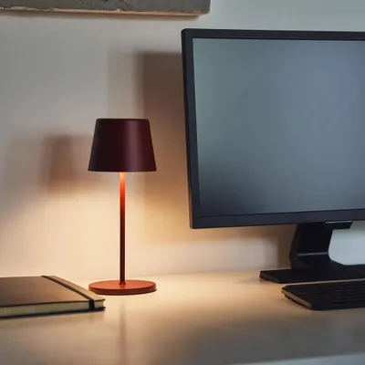 Produktbild von LED Akku Tischleuchte Down 2,2W 150lm warmweiß 3000K innen & außen IP65 Rot matt