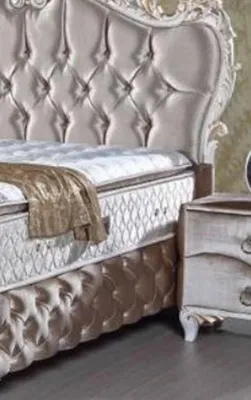 Produktbild von Casa Padrino Barock Nachttisch mit 2 Schubladen Silber / Weiß / Gold - Handgefertigte Nachtkommode im Barockstil - Barock Schlafzimmer Möbel