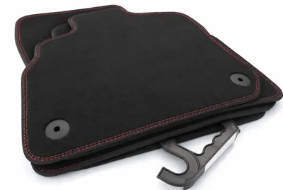 Obrázek produktu pro Koberečky do automobilu, vhodné pro VW Golf 7 a 8, prémiová kvalita, dvojitý šev, červená barva, velur, černá, 4 kusy