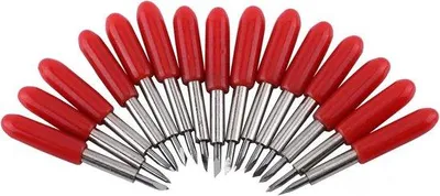 Produktbild von Famanu Schneidemesser 45° 2 mm für Schneid- und Prägeplotter - Ersatzmesser mit roter Kappe