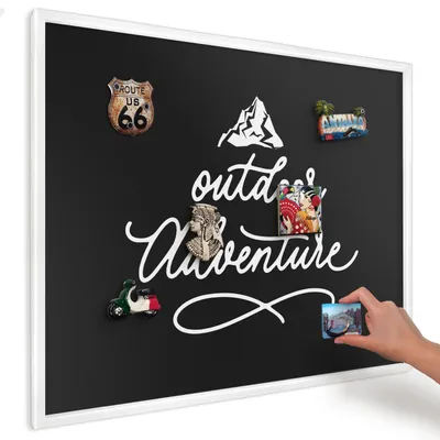 Produktbild von Magnettafel 80x60 cm mit weißem Rahmen - Magnetische Metalltafel, Magnetpinnwand zur Wandmontage für Wohnzimmer, Küche, Flur, Kinderzimmer und Büro - Outdoor-Abenteuer