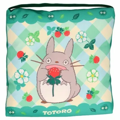 Produktbild von Mein Nachbar Totoro Kissen Totoro & Strawberries 30 x 30 x 5 cm