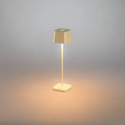 Produktbild von Konstsmide 7829-333 Capri Mini USB-LED-Tischleuchte | Keramik | Indoor | Outdoor | Kabellos | 2200K/3000K | 9-18h Akkulaufzeit | 7x7x25 cm