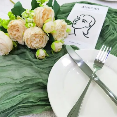 Produktbild von Ibenzoa® Tischläufer aus luftiger Organza, eucalyptusgrün, 400 x 90 cm, Polyester-Gaze, wiederverwendbar & waschbar – elegante Tischdeko für Hochzeit & Feier
