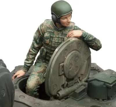 Produktbild von Torro RC 1:16 Figurenbausatz Russische Schützin