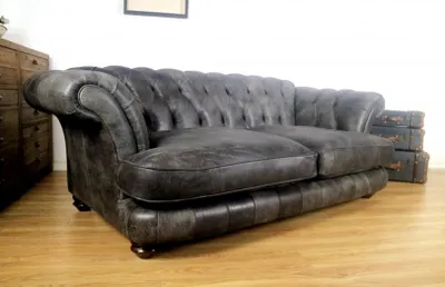 Immagine prodotto di Grande divano Chesterfield XXL con seduta profonda divano imbottito in pelle divani nuovi