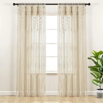 Imagen del producto de Cortina de macramé bohemio para ventana, con textura de algodón. Ideal para dividir espacios, decorar puertas o paredes. Diseño neutro