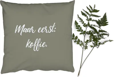 Produktbild von MuchoWow® Zierkissen Sofakissen Wohnzimmer Dekokissen 40x40 cm Sprichwörter - Aber zuerst: Kaffee - Zitate - Kaffee - Foto Kissen - Schlafzimmer Dekoration