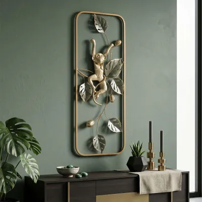 Immagine prodotto di Pannello decorativo a parete, design in ferro 3D, dimensioni 28,6 x 3,8 x 74,3 cm, colore oro e grigio, design di Mauro Ferretti
