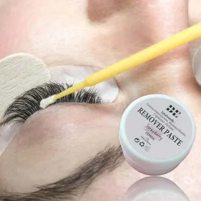 Produktbild von Express-Entfernungspaste mit Erdbeerduft (15g) für Wimpernverlängerungen, ohne Augenreizung