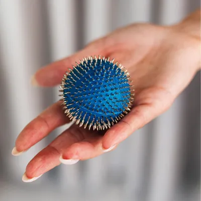 Produktbild von Dr. Lyapko Nadelball 4,0 Ag Hellblau – Original Massageball mit Nadeln für Akupressur, Muskelentspannung, Reflexzonenmassage, Förderung der Feinmotori
