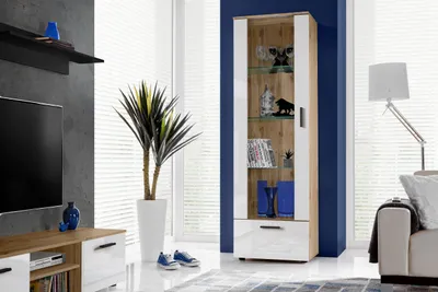 Produktbild von Komodee, Vitrine Schrank Alessandria, Wotan/Weiß, Breite 60cm x Höhe 192cm x Tiefe 42cm, 3 Glasböden, 1 Regal aus laminierter Platte, für Wohnzimmer, Schlafzimmer