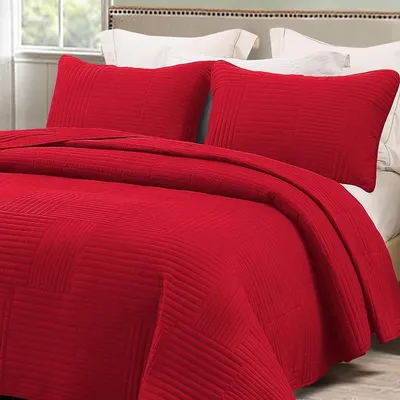 Image de Couvre-lit Microfibre Rouge 240 x 260 cm - Géométrique - Set 3 pièces - Avec 2 taies d'oreiller 50 x 91 cm - Ideal pour toutes saisons