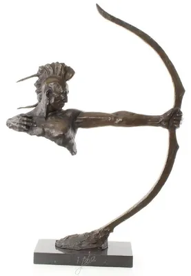 Produktbild von Casa Padrino Luxus Deko Bronze Skulptur Indianischer Krieger mit Bogen Bronze / Schwarz 60 x 15,5 x H. 85,7 cm - Dekorative Bronzefigur mit Sockel